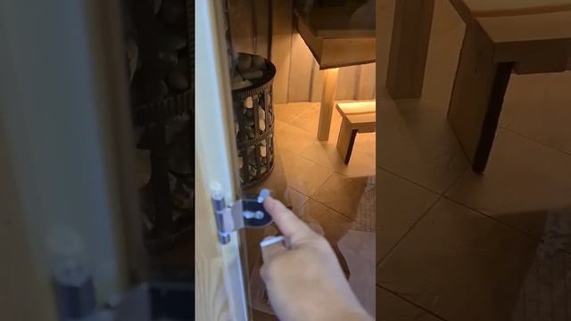 не закрывается дверь в парной #баня #парная