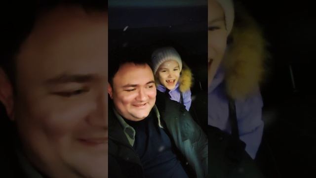 Всем добра! 😊
Спели вместе с Аришей песню Сергея Дубровина "метели" 🎼❄️