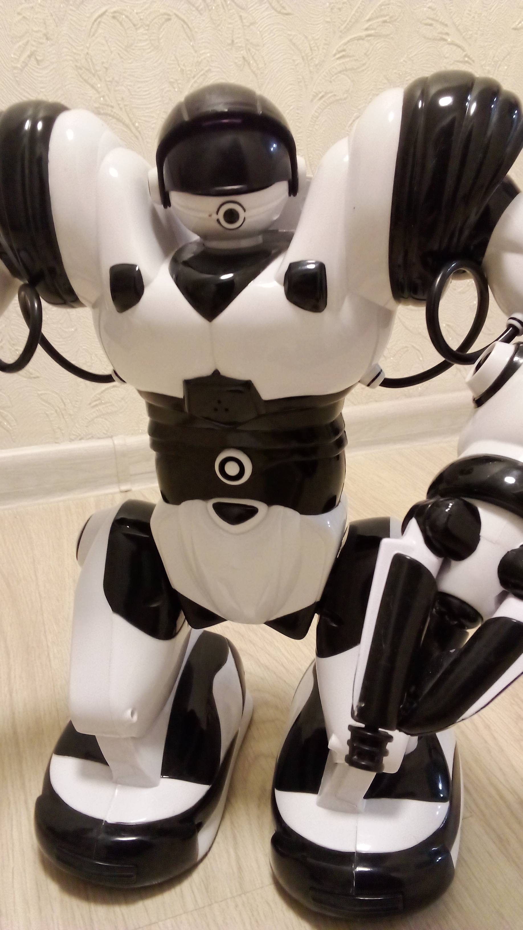 РОБОТ Jia Qi Roboactor