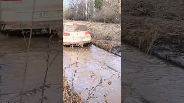 Месим грязь на Дастере и Тигуане на шоссейке. Полный ролик на канале