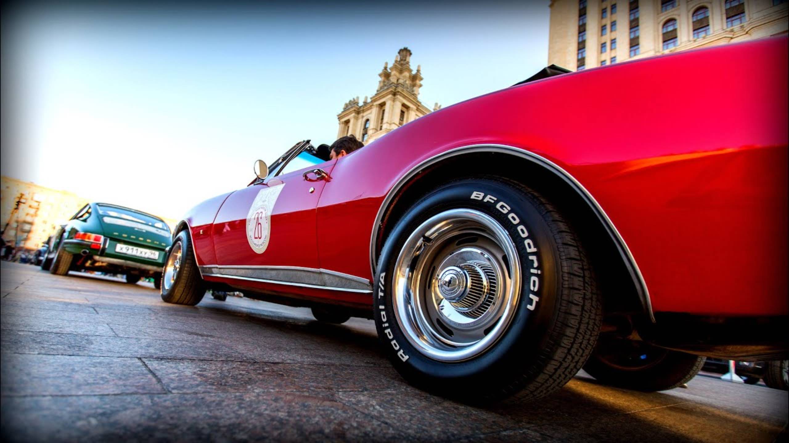 Chevrolet Camaro RS 1967 на ретро-ралли Classic Night Moscow 2014