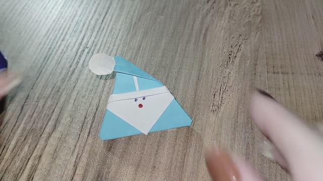 Оригами. Как сделать деда мороза из бумаги. Поделки для детей
