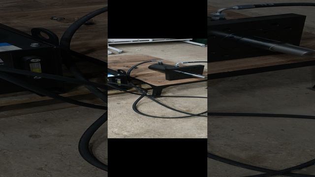 Испытание гидростанции и гидроцилиндра для вертикального пресса с усилием 20 тонн