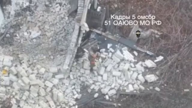 🔴Наш боец уничтожает двух 🐷 в центре Курахово🔴