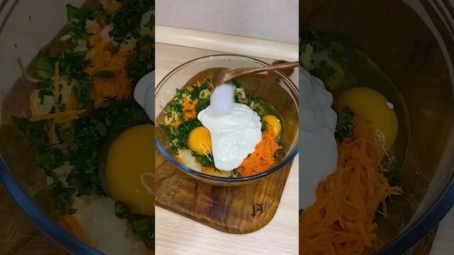 Из двух куриных грудок цела гора котлет.