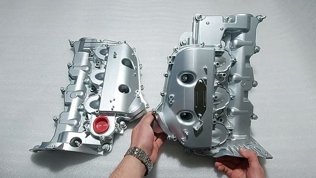 Клапанная крышка Lend Rover Jaguar 3.0 дизель