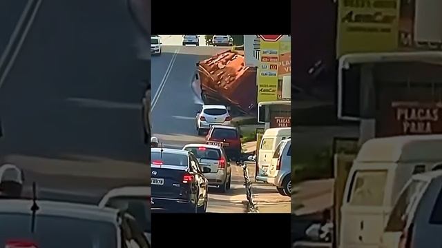 Засыпало кирпичами