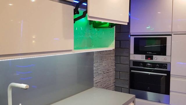 Привод мебельной дверки