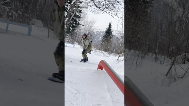 REVERSE SNOWBOARDS