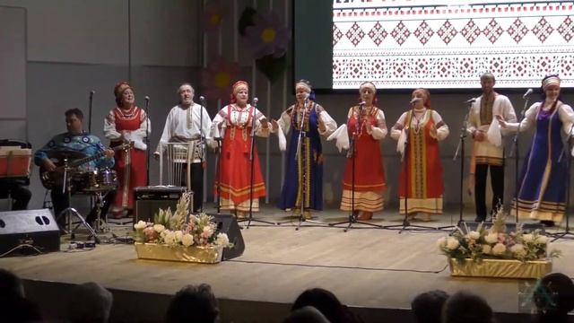 Ансамбль русской песни "Пчёлочка златая". Заболела Дунина головка.