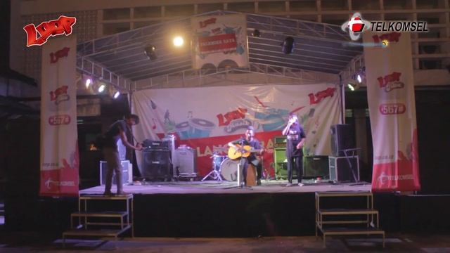 ERSA KARSA DUO - What you know (COVER) #LoopMusikArea4 #Palangkaraya