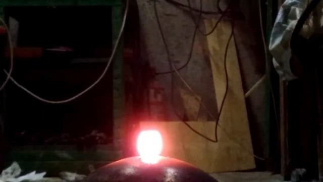 Самораспространяющийся высокотемпературный синтез полупроводниковой 'таблетки' для ТЭГ.