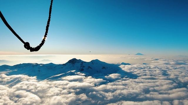 ПЕРЕЛЕТ ЧЕРЕЗ САМУЮ ВЫСОКУЮ ВЕРШИНУ АРМЕНИИ - ГОРА АРАГАЦ
