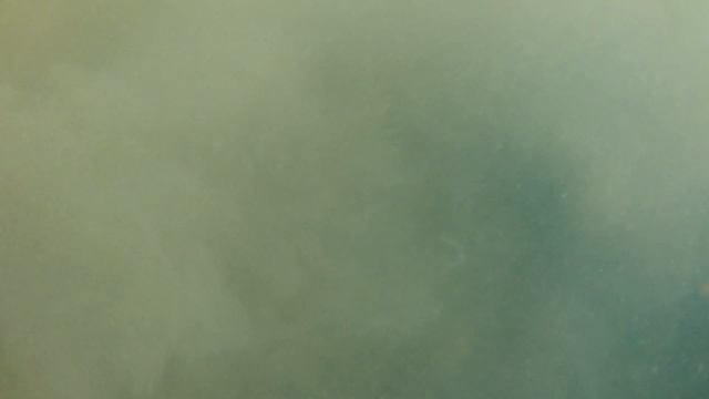 поиск металла под водой с помощью видеокамеры.