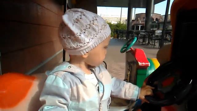 Мама в поликлинике, а мы гуляем 7 сентября 2019г