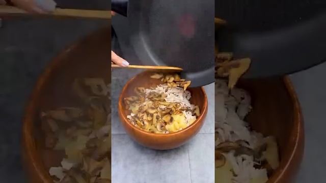 Салат в рожках, который украсит ваш новогодний стол