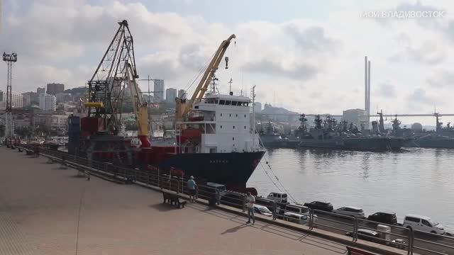 Владивосток прогулка от Морского вокзала до пляжа МГУ и обратно.
