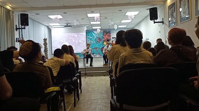 В.Купревич-А.Гуревич "Пингвины" на Зимнем концерте отделения, декабрь 2024