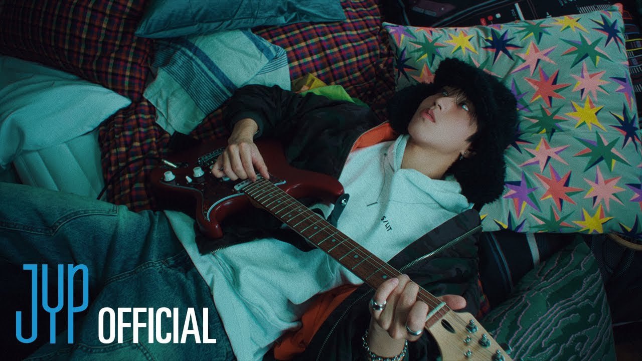 HAN 'Hold my hand' MV