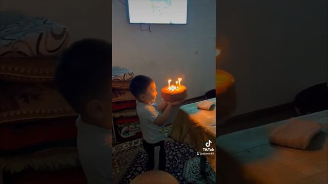 С днюхой