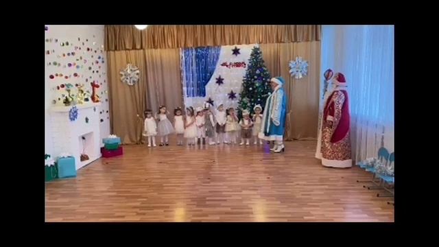 Дед Мороз принес подарки