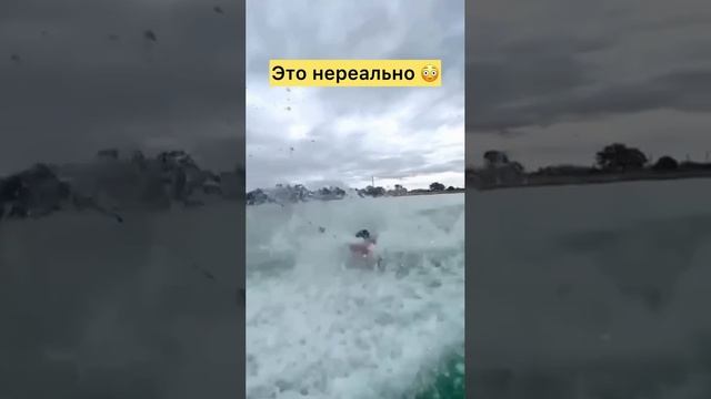 Отжимания от поверхности воды... это мощно