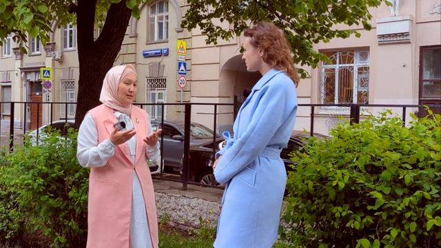 О чем молчат учителя. Алияна Адиловна-эксперт в области каллиграфии.