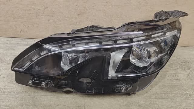 Фара левая для Peugeot 3008 2 поколение 2016 2017 2018 2019 2020 год выпуска LED