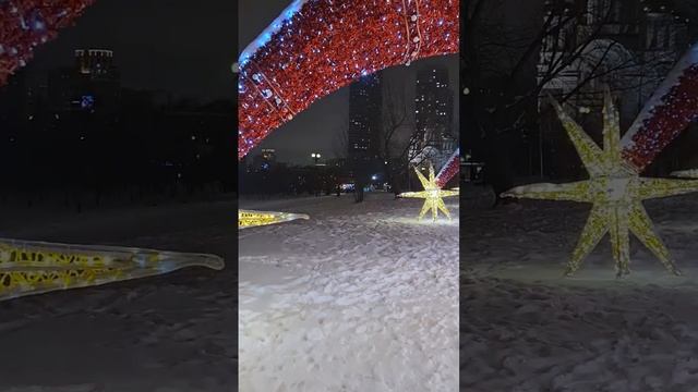 Москва, украшения парка Ростокино. Парк Ростокино к новому году