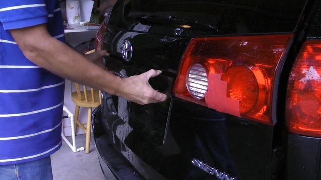 How to Replace the Tailgate Handle Button on a Toyota Sienna