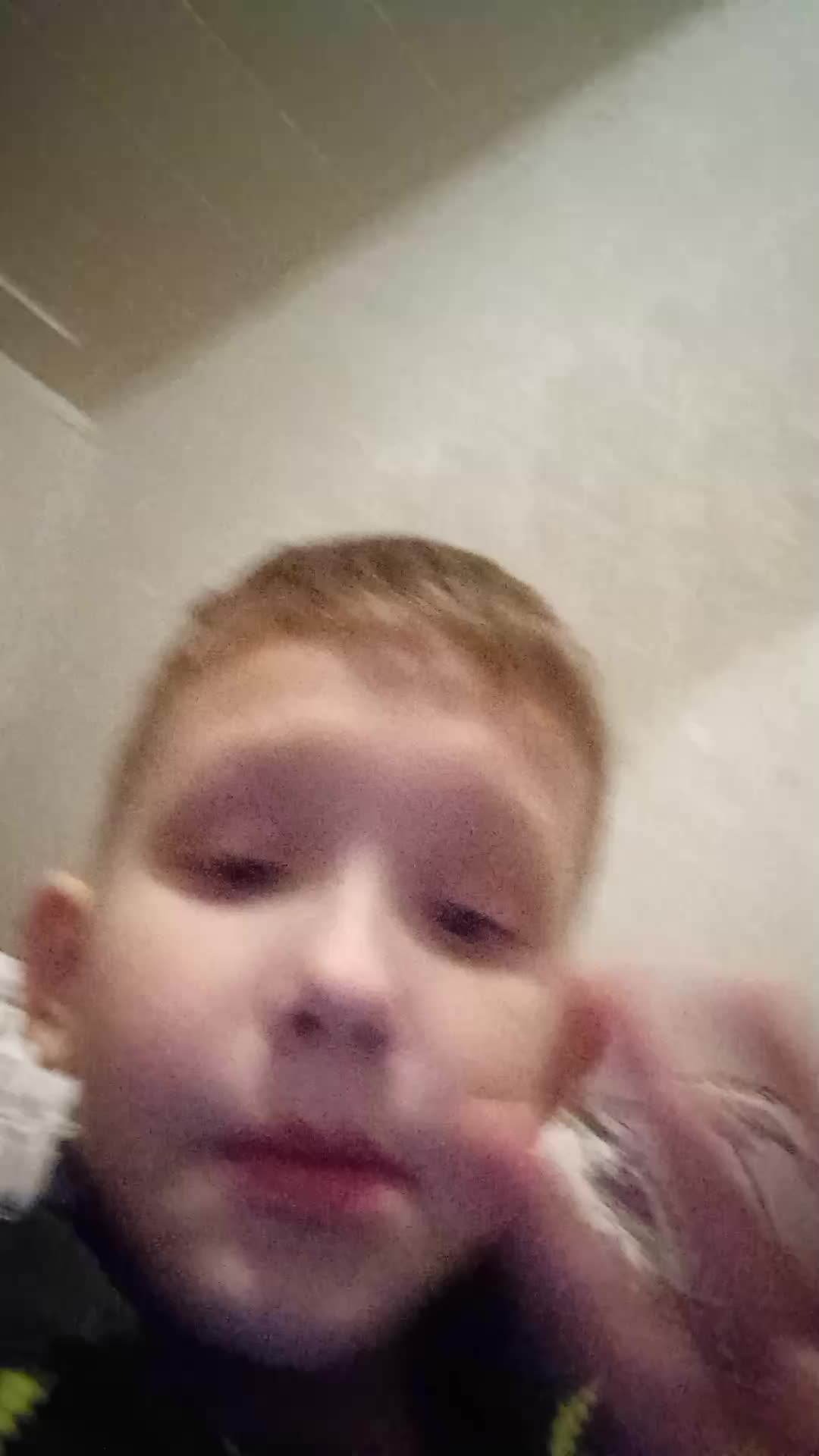 я забрался в чужой дом и.......