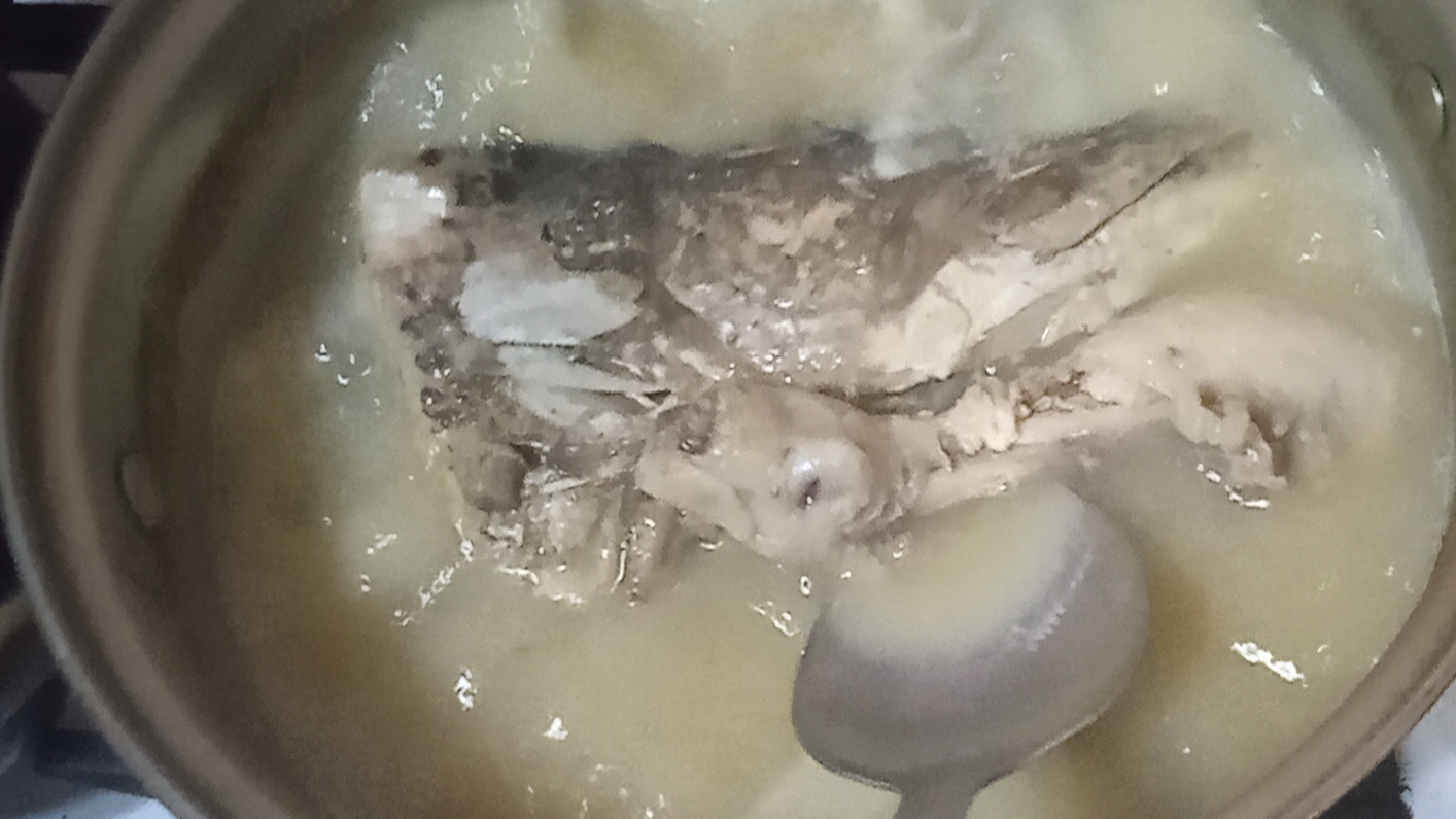 суп и уха из мясо и рыба