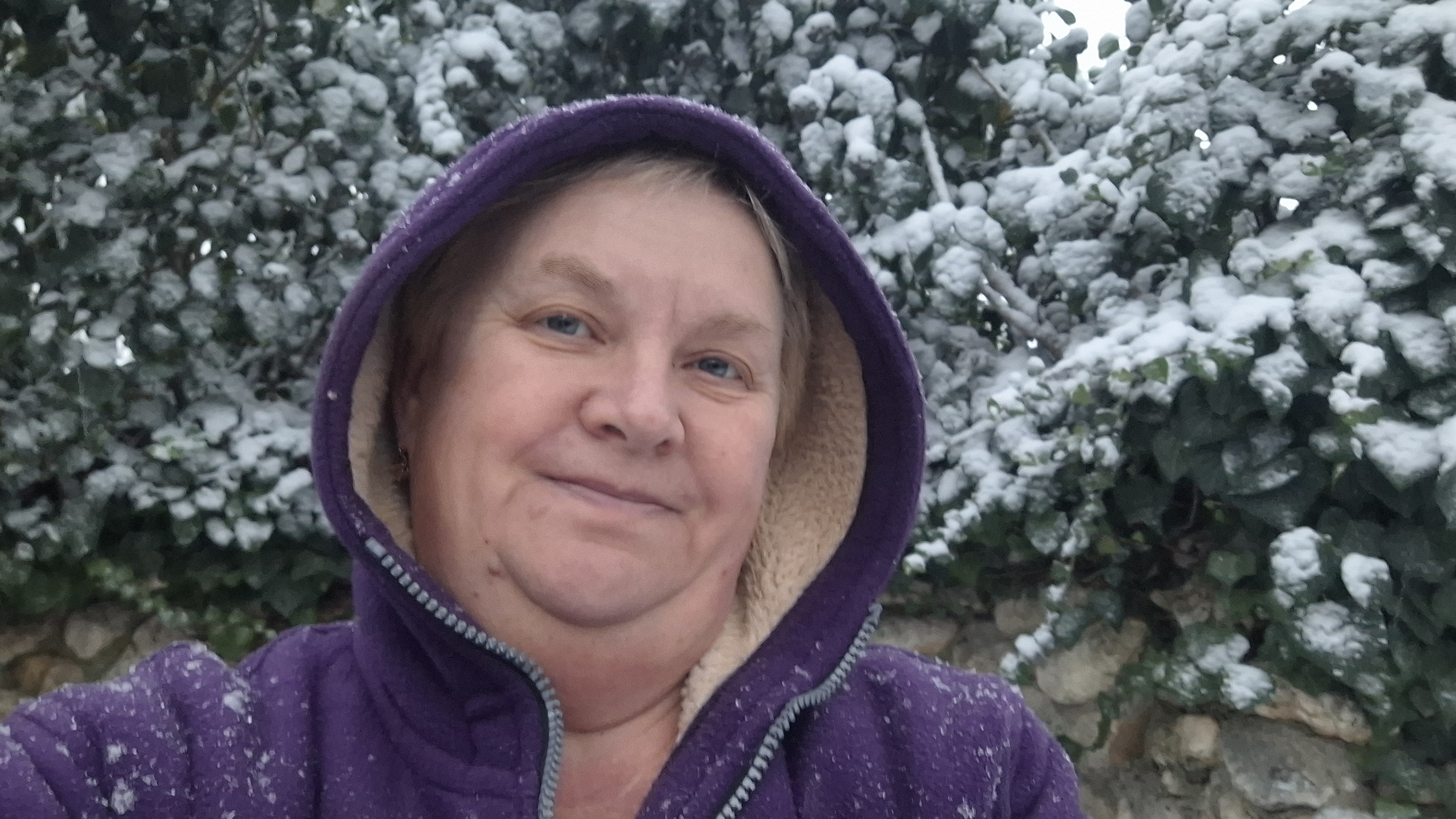 129. ПРИВЕТ ИЗ КРЫМА. БЕЛАЯ ЗИМА ПРИШЛА НЕЖДАННО. ШАШЛЫК ДЛЯ ДВОИХ. 27.12.24.