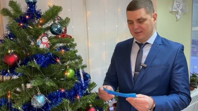 Югорчане отправят подарки ребятам из ДНР