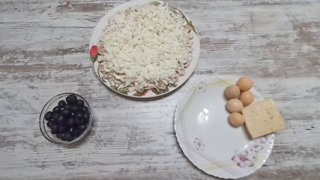 САЛАТ СЛОЕНЫЙ"  ПОДСОЛНУХ"!!!
