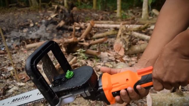 Adu kuat dua gerinda baterai untuk chainsaw - Xenon CDAG1845 vs MODERN MG20Li