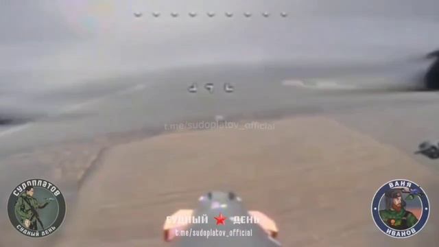 Пикап с РЭБом, два грузовика, ствольное орудие, САУ 2С1 Гвоздика, Leopard 1..  Свежая подборка...