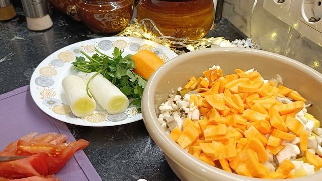 Мясо с овощами в горшочке. Горячее на Новый год!