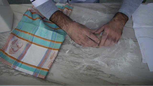 Необычный пшеничный хлеб на закваске. Нарушаю технологию: без опары и без брожения.