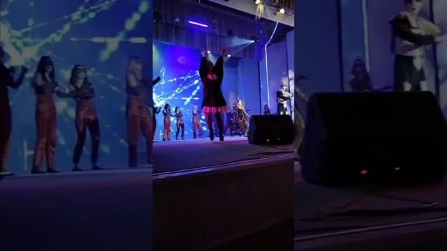 Новогоднее представление сказки "По Щучьему велению"