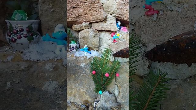 Смурфики готовятся праздновать Рождество! The Smurfs are getting ready to celebrate Christmas