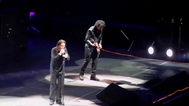 HD Paranoid Black Sabbath Live 2013 at the O2 Arena London