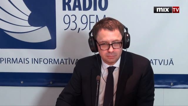 MIX TV: глава компании "Tez Tour" Константин Пальгов в программе "Утро на Балткоме"