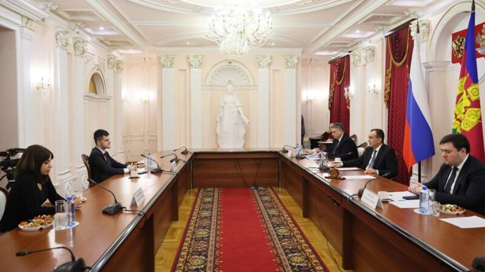 Кондратьев встретился с семьей из Краснодара, задавшей Путину вопрос про ипотеку