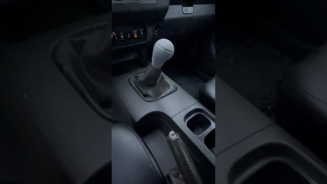 Nissan Navara Пикап Двойная кабина2.5d MT 2007г