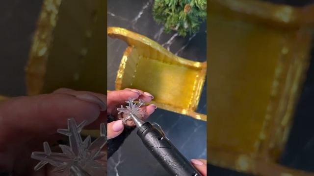 своими руками декор к Рождеству, четыре елки из крепированной бумаги 🎄🎄🎄🎄