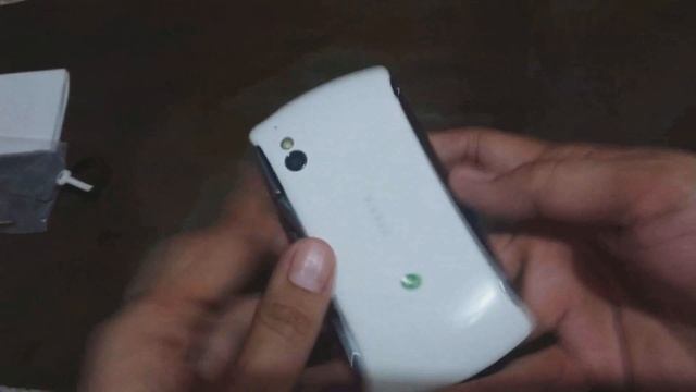 Unboxing Sony Xperia Play in 2019 REFURBISHED