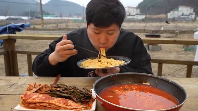 백종원의 신제품 빽라면! 밥까지 말아 후루룩 먹방! (Paik's ramen) 요리&먹방!! - Mukbang eating show.webm