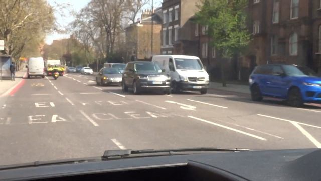 UNMARKED Mitsubishi Outlander responding in London!