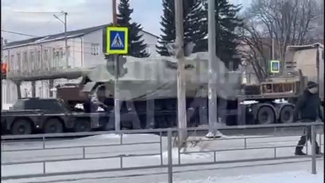 Американские танки M1A1 Abrams, поставленные киевскому режиму, уже за Уралом. Один из них замечен в